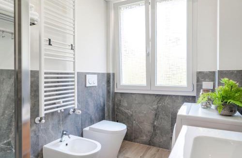 Sant'Eufemia Apartment | ESSENZA MODERNA Design & Quiete