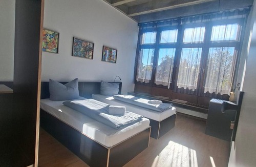 Munchen District Apartment | Estelada Studios Unterhaching