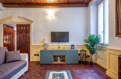 Tricolore Apartment | Exclusive 4 bedrooms apartment near Duomo