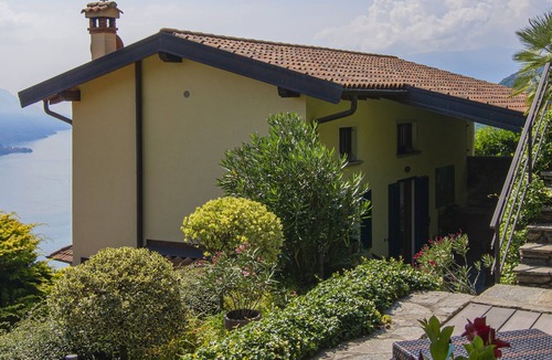 Semnago Villa | Exclusive country house with beautiful garden and breathtaking views
