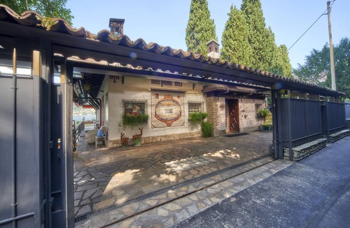 Lierna Villa | EXCLUSIVE DETACHED VILLA DIRECTLY ON THE LAKE WITH PRIVATE GARDEN.