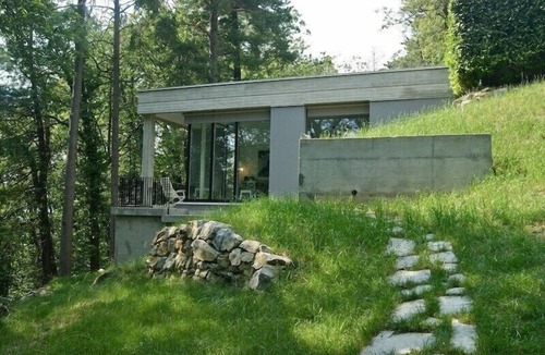 Brunate Apartment | Exquisite newly built accomodation in the heart of woods