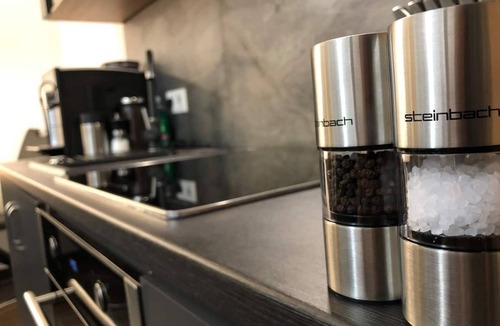 Gohlis-Mitte Apartment | ♛ EXQUVISIT ♛| Complete suite | Fully automatic coffee machine