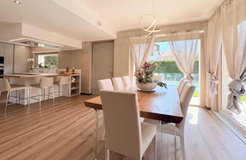 Colico Apartment | Fabulous 3-bedroom apartment with AC in charming Colico