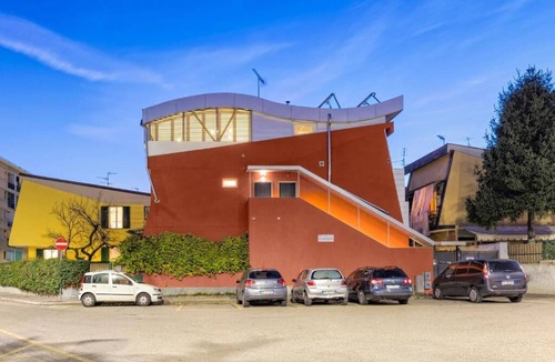 San Siro Apartment | Facing San Siro Stadium 6 beds 300meters from the metro with garage