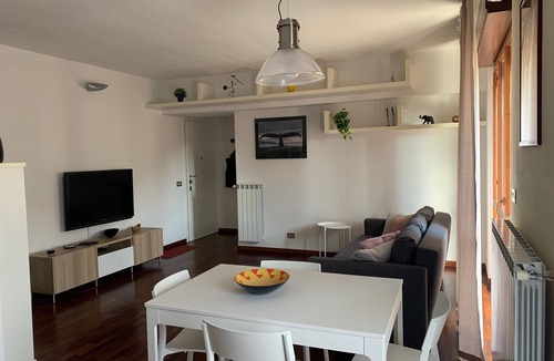 Precotto Apartment | Family apartment with balcony and close to metro