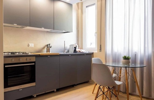 Milan Apartment | Fantoni Excelsior Milan City Netflix 6 people