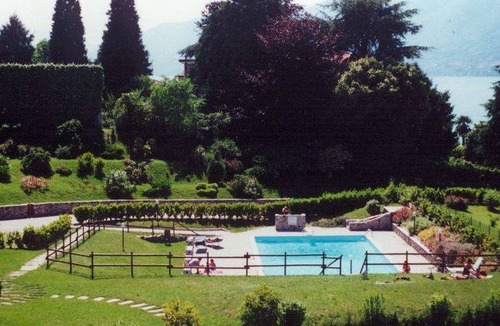 Germignaga Apartment | Farfalla 2 apartment with lake view and pool