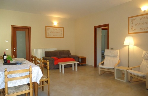 Crone Apartment | Ferienwohnung Idro für 2 - 4 Personen mit 2 Schlafzimmern in Idro