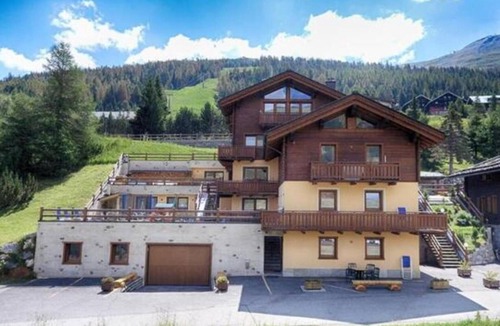 Teola Apartment | Flat Paradisin - Baita Cusini with mountain view, wellness area and Wi-Fi