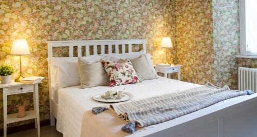 Como Apartment | Flowers Apartment JOIVY 25