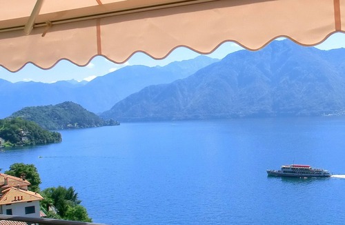 Sala Comacina Apartment | “For a perfect and UNFORGETTABLE GIFT …