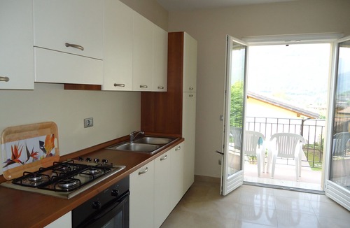 Crone House | For the holiday with big family, friends or grandparents, only 500m to the lake