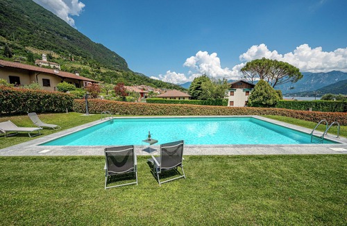 Tremezzina Apartment | Fortuna Holiday Apartment with Pool