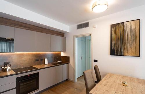 Lambrate Apartment | Free Parking Besta 10 minutes away Private Terrace and Garden view