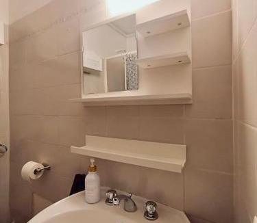 Como Apartment | Free Parking! Lake Como, 5 min to Swiss