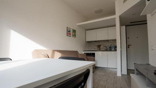 Vedano al Lambro Apartment | Free Parking - San Gerardo cosy apartment