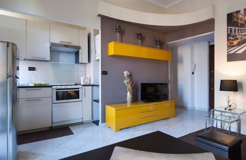 Segnano Apartment | Fulvio Testis, Modern 1 Br Apartment With Balcony By Halldis