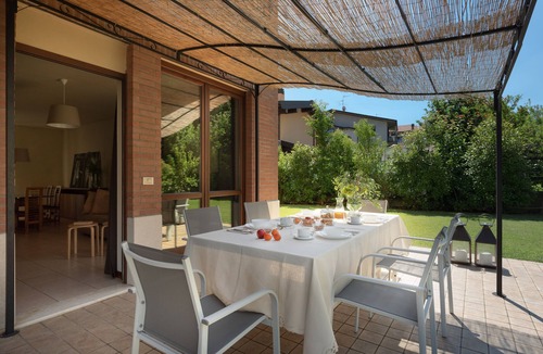 Roe Volciano House | Garden house 3 bedrooms 9 bed garage wifi Gardase (CIR 017164-CNI-00010)