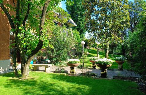 Casorezzo House | Garden House
