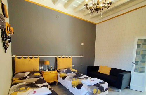 Seregno Apartment | GIALLO ORO APARTMENT- BETWEEN MILAN AND COMO LAKE