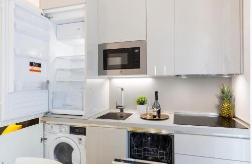 Centro Direzionale Apartment | Gioia Short Stays
