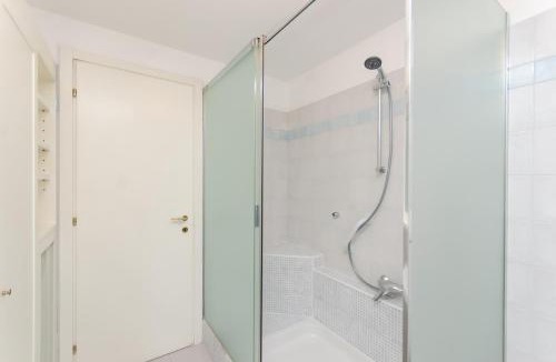 Varesine House | Green Room