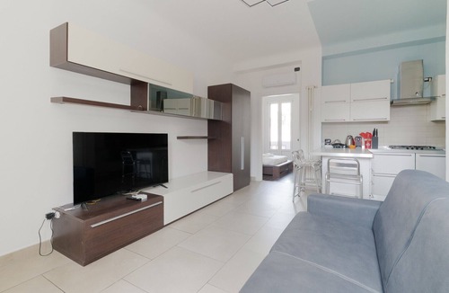 Ripamonti Corvetto Apartment | Guest Host Milan- Brenta M3 Balcony Apt