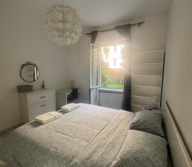 Bullona House | Guest House in Elegant Apartment close to the Center