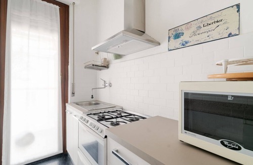 Zona Solari Apartment | GuestHost - M4 California Bright Apartment