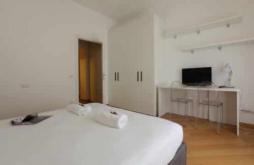 Porta Venezia Apartment | HACCA COLLECTION 3-BR Oasis in Porta Venezia