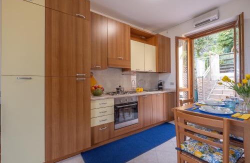 Riva di Solto Apartment | Happy Guest Apartments - Lake Panorama & Pool