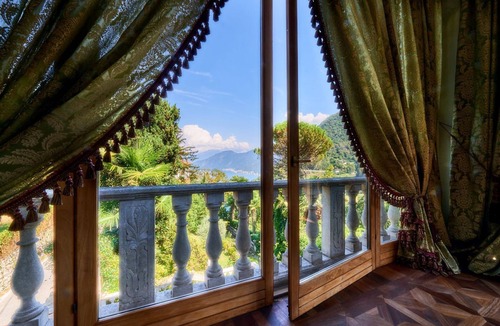 Dizzasco Villa | Historic villa on Lake Como (Villa Gina)