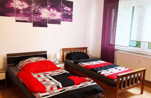 Hemer Apartment | HM02 Apartment with elevator, balcony and free WiFi in Hemer
