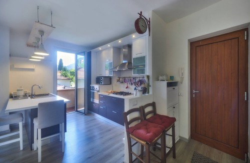 Lierna Apartment | Holiday Accommodation "Nicola Flat" close to the beach