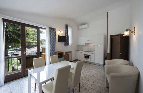Limone sul Garda Apartment | Holiday apartment with balcony or terrace, air conditioning and pool