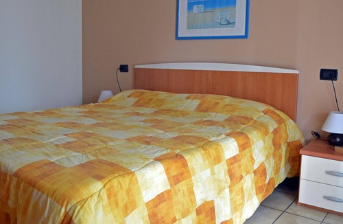 Moniga del Garda Apartment | Holiday apartment Moniga del Garda for 1 - 6 persons with 2 bedrooms - Holiday apartment