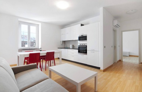 Colico Piano Apartment | Holiday Apartment "Greta House" with Air Conditioning & Wi-Fi