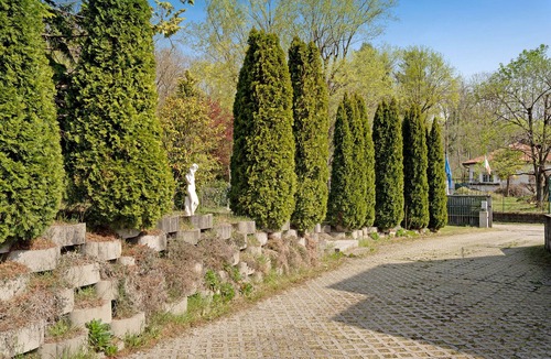 Monvalle Apartment | Holiday Apartment 'Laura' with Lake View, Pool, Wi-Fi & Garden