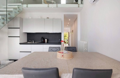 Lierna Apartment | Holiday Apartment "Le Coccinelle Home Bilocale Lierna" with a View of Lake Como and Wi-Fi
