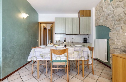 Oldesio Apartment | Holiday Apartment 'Rustico Spagnol 3' with Lake View, Pool & Wi-Fi