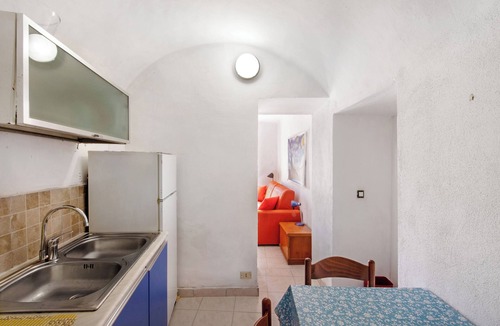 Civiglio Apartment | Holiday Apartment "Tramonti" with Mountain View, Private Heated Pool & Wi-Fi