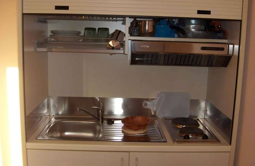 Dorio Apartment | Holiday apartment with Wi-Fi and terrace or small garden