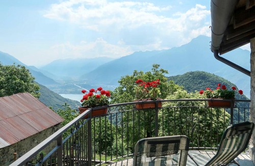 Peglio House | Holiday Home Baita dei Nonni-3 by Interhome