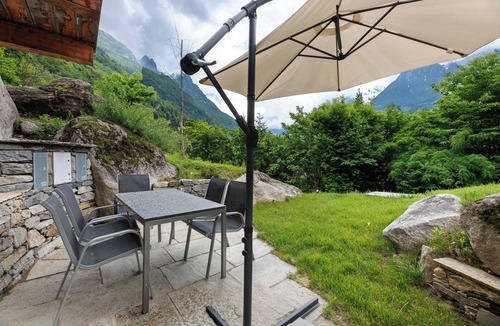 Cortinaccia House | Holiday Home 'Bel Sass' with Mountain View, Private Terrace and Wi-Fi
