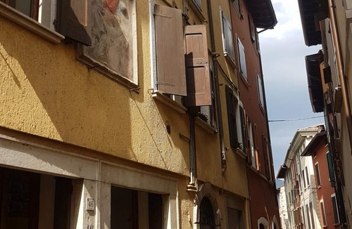 Bogliaco Apartment | Holiday home, Bogliaco, the western shore of Lake Garda