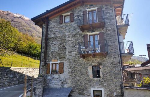 Cercino House | Holiday Home Casa Kiwi by Interhome