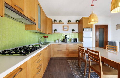 Stazzona House | Holiday Home 'Giuly' with Lake View, Private Terrace and Wi-Fi