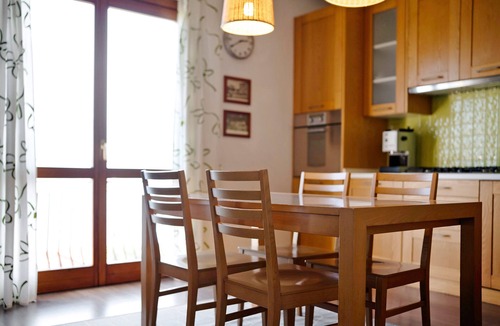 Stazzona House | Holiday Home 'Giuly' with Lake View, Private Terrace and Wi-Fi