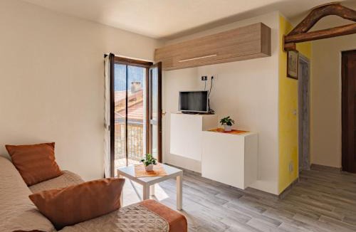 Albonico House | Holiday Home Leonardo by Interhome